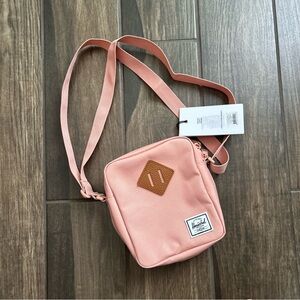 NWT The Herschel Supply Co. Heritage Crossbody Bag in Cafe Crème